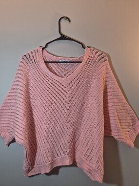 Via Vitale Made in Italy Open Knit Sweater Top Blush Pink Chevron Dolman Sleeve